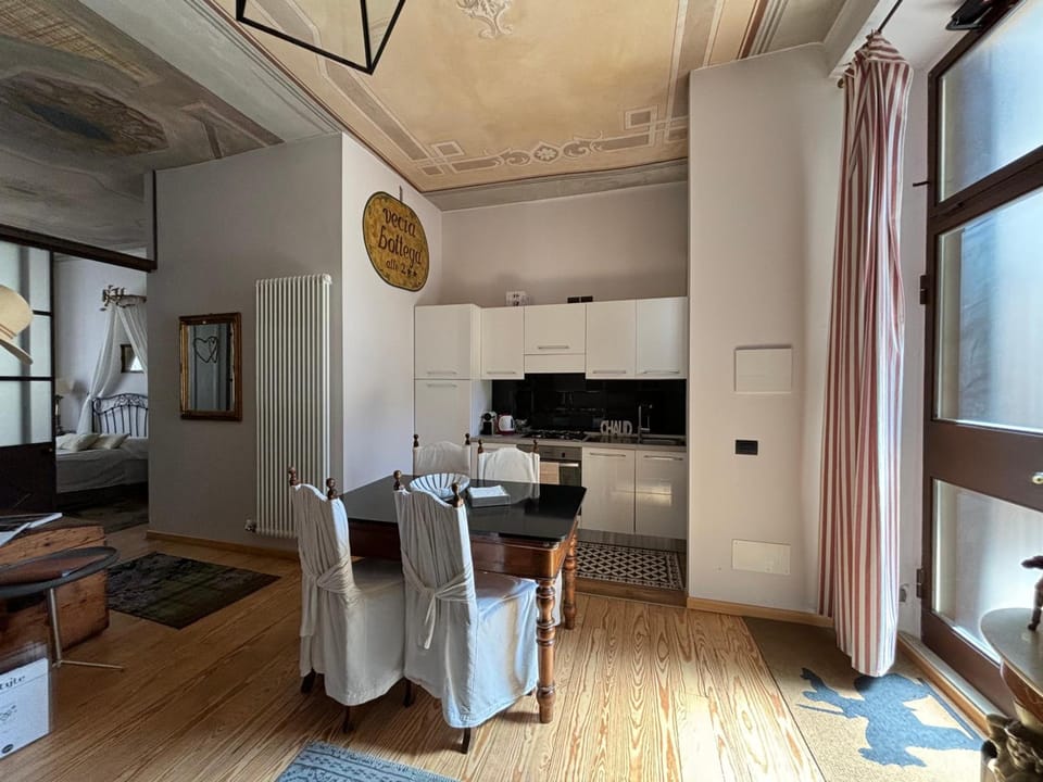 VeronaJourneys Emilei Hotel in Verona