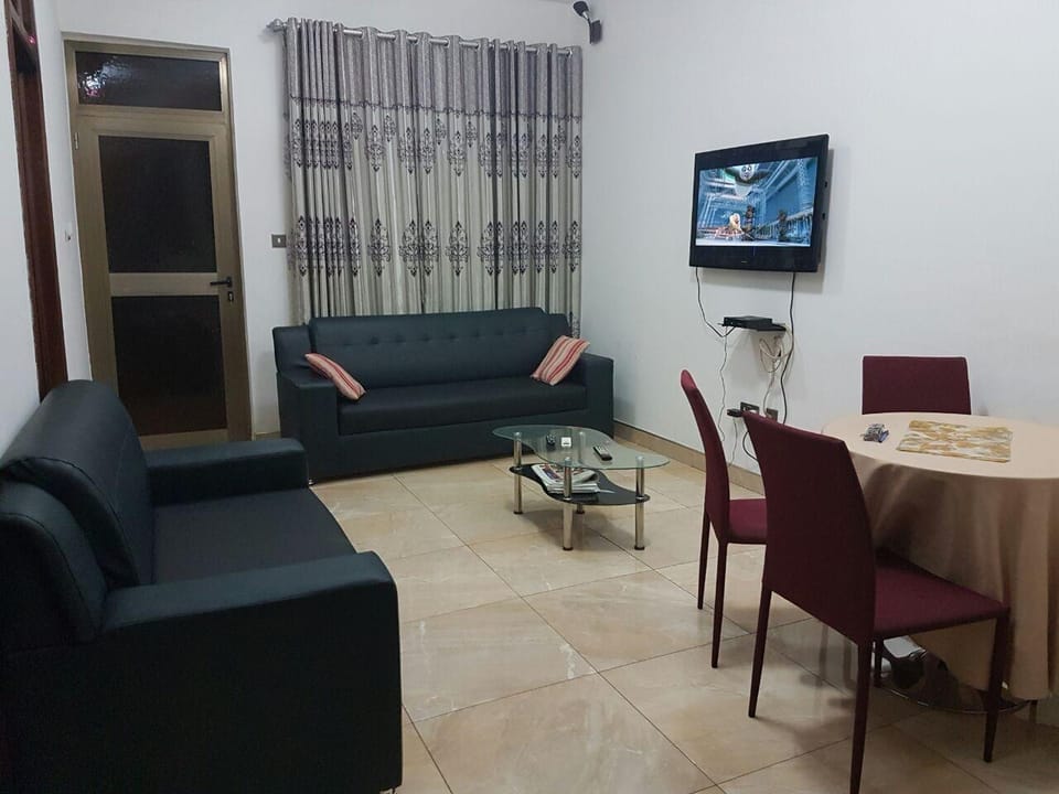 2Bedrooms Private. Apart. Junction Mall Hotel in Accra