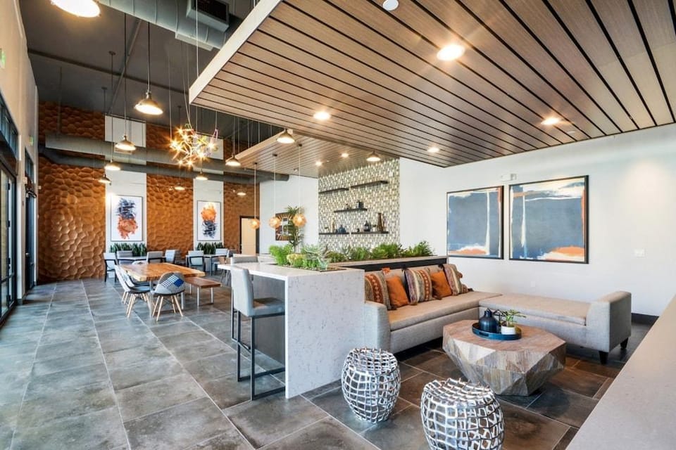 Bluebird Suites near Facebook HQ Hotel in Menlo Park