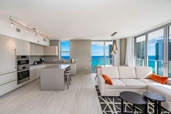 Hyde Beach House Hollywood Pr Suites Hotel in Hollywood Beach