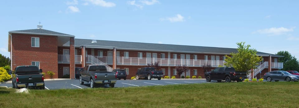 Affordable Suites of America Waynesboro Hotel in Waynesboro