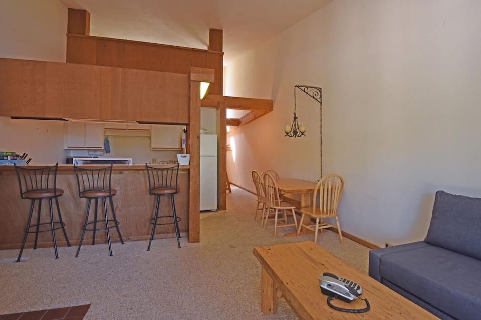 A Golden Getaway Pool, Hot Tub, Tennis, & More Hotel in Northstar Drive
