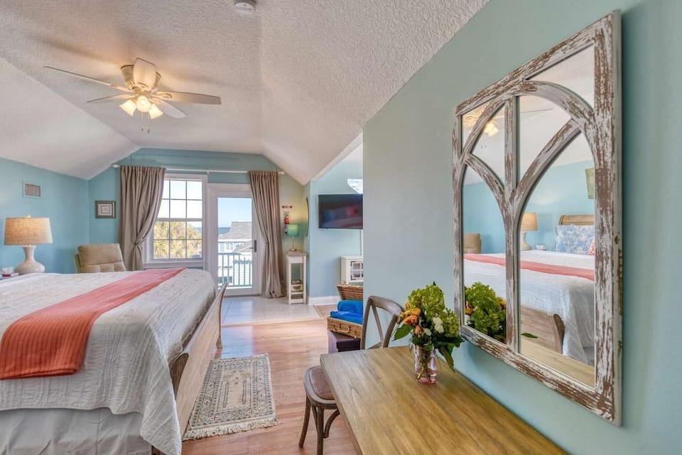 Beachcomber Penthouse Hotel in Vilano Beach