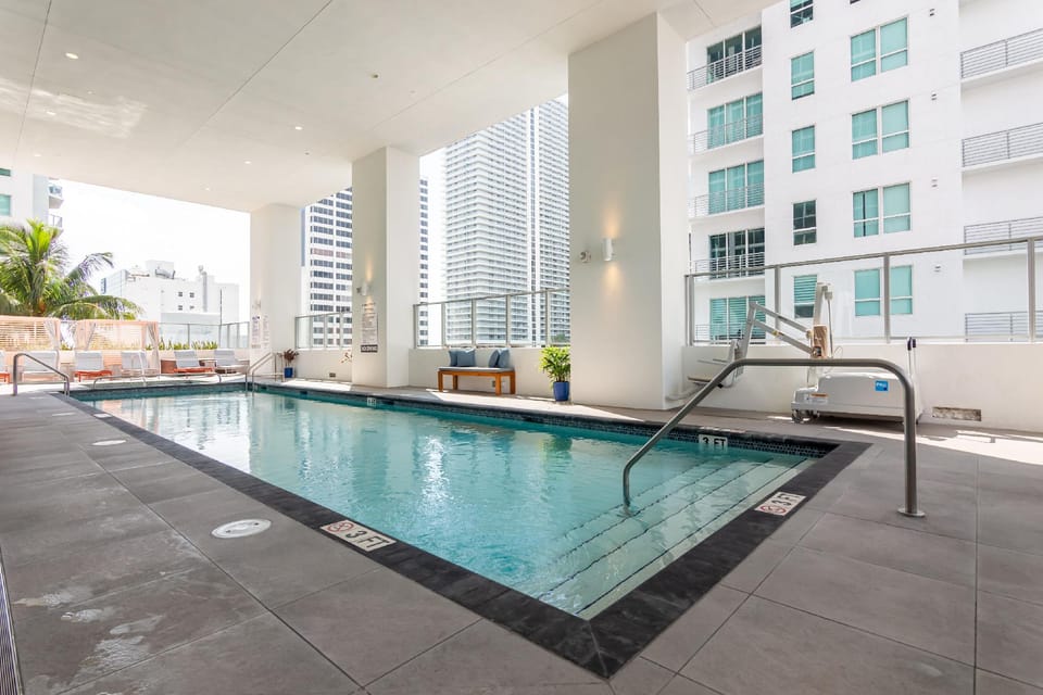 MirabileCondoDwntown MIA Brickell w PRKG Hotel in Miami