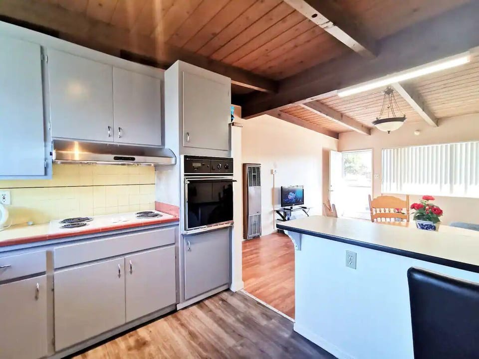 Comfy 2BR 1Bath Apartment near HWY580-80 Hotel in El Cerrito