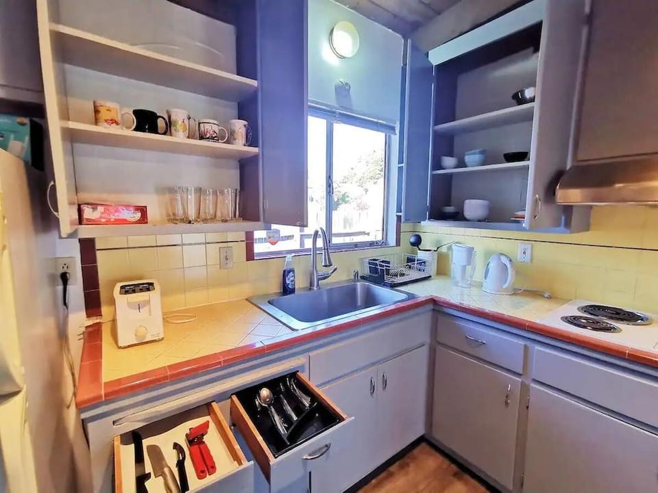 Comfy 2BR 1Bath Apartment near HWY580-80 Hotel in El Cerrito