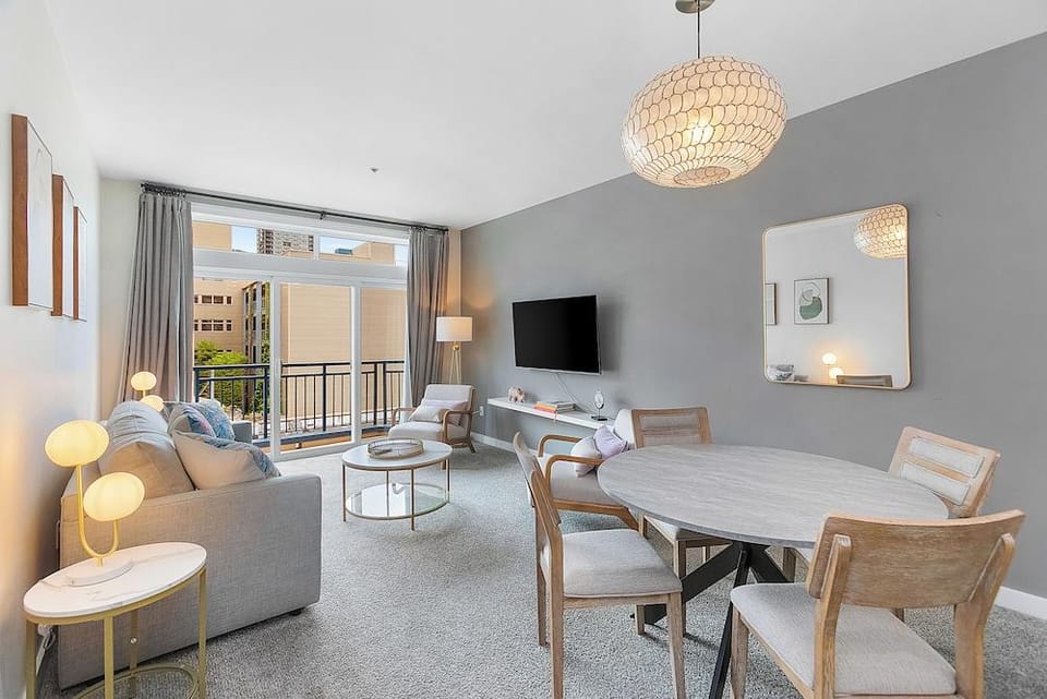 Belltown Perch explore like a local Hotel in Belltown