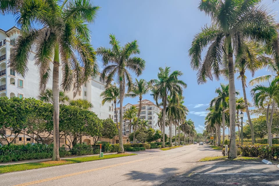 Singer Island Inn Hotel in Riviera Beach