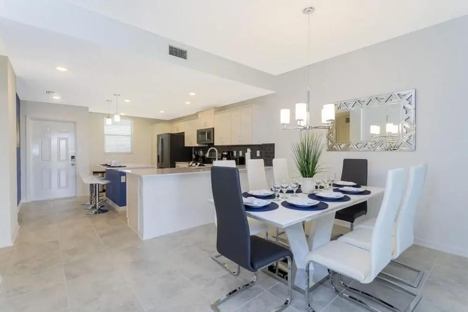 Stunning 2 Bedroom Apartment Close to Disney 304 3191 Hotel in Kissimmee