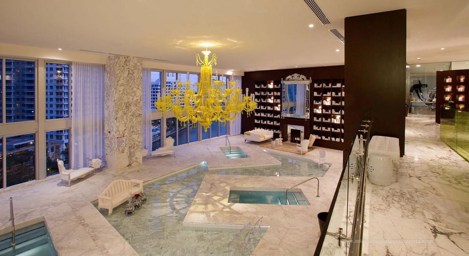 Amazing Condos at Icon Brickell With Pool Hotel in Brickell