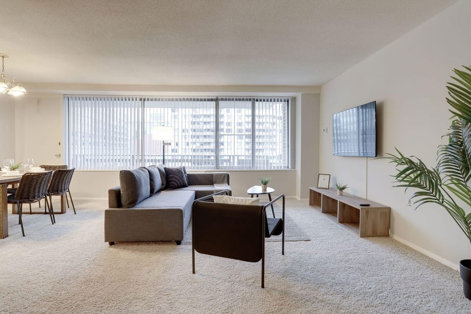 Bright Comfort in DC Apts Hotel in Crystal City