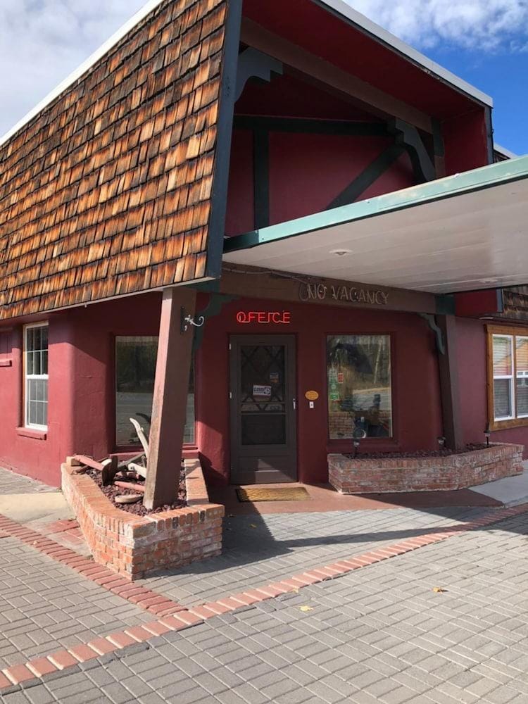 The Red Lodge Inn Hotel in Red Lodge