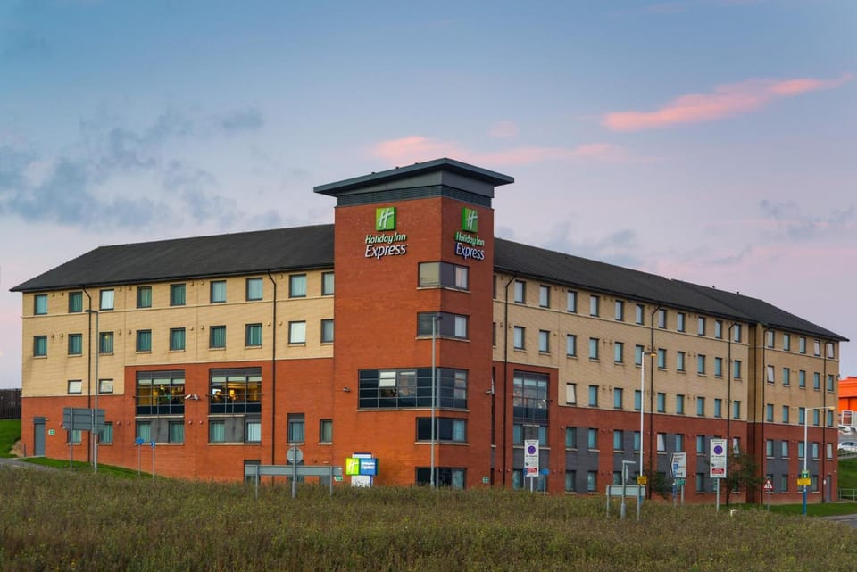 Holiday Inn Express London Luton Airport By IHG Hotel in Luton