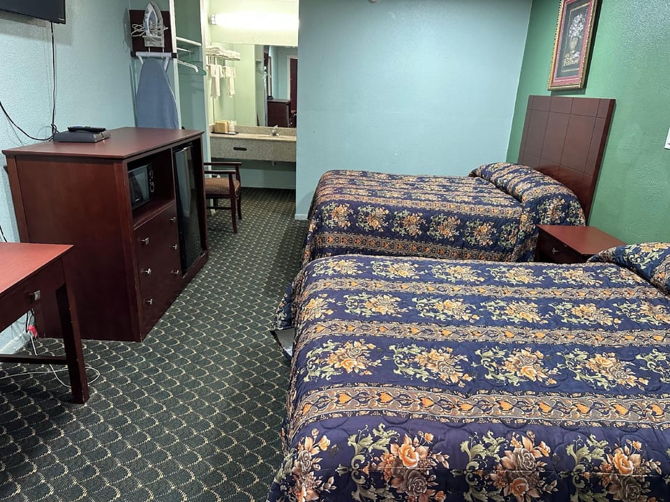 Roadside Inn Hotel in Rio Grande