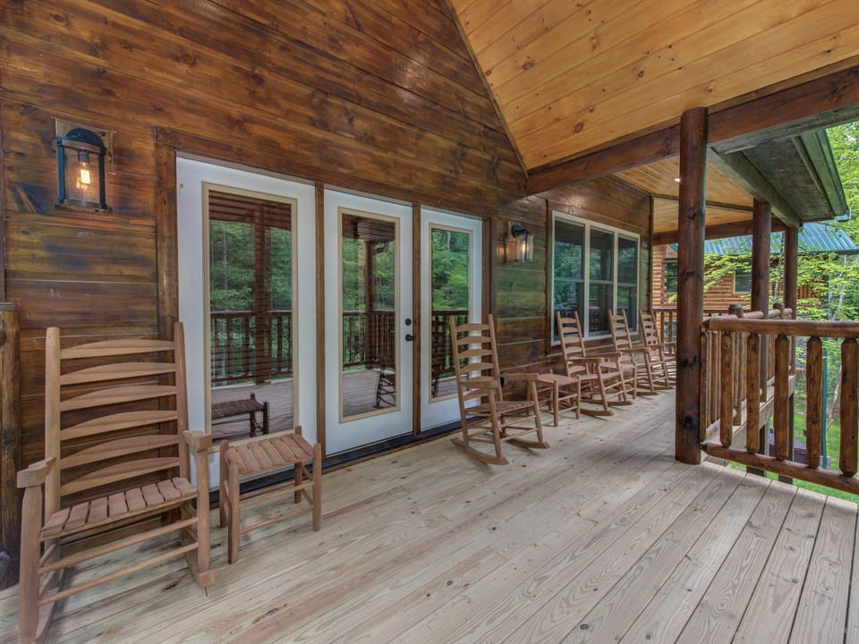 533threebearscncb - Three Little Bears Hotel in Sevier County