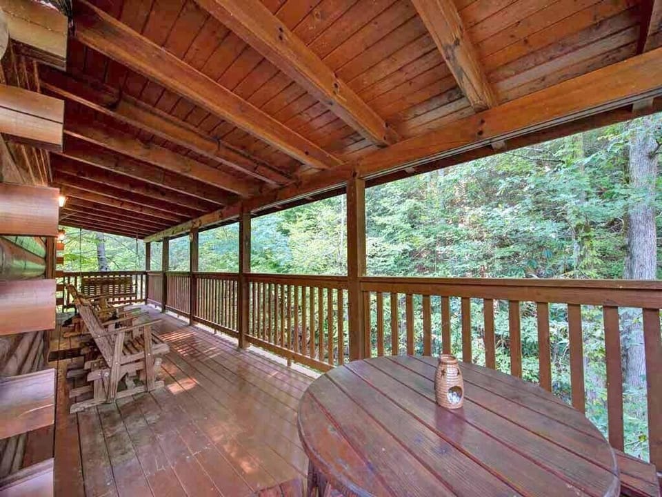 Idle Days by Jackson Mountain Rentals Hotel in Gatlinburg