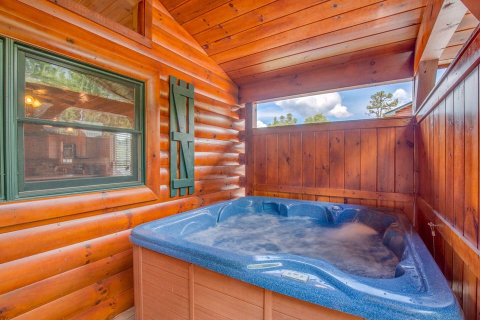 Magic Moments II by Jackson Mountain Rentals Hotel in Gatlinburg