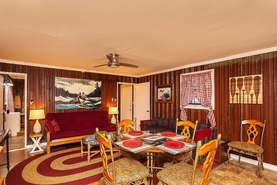 Sasquatch Cabin Hotel in Tennessee