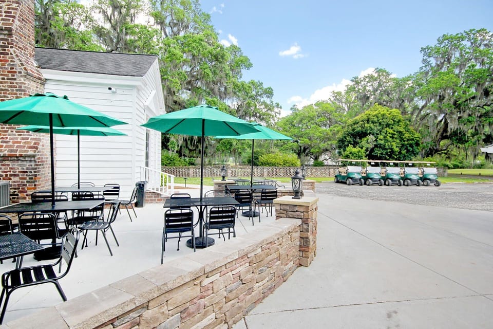 Wedgefield Country Club Hotel in South Carolina
