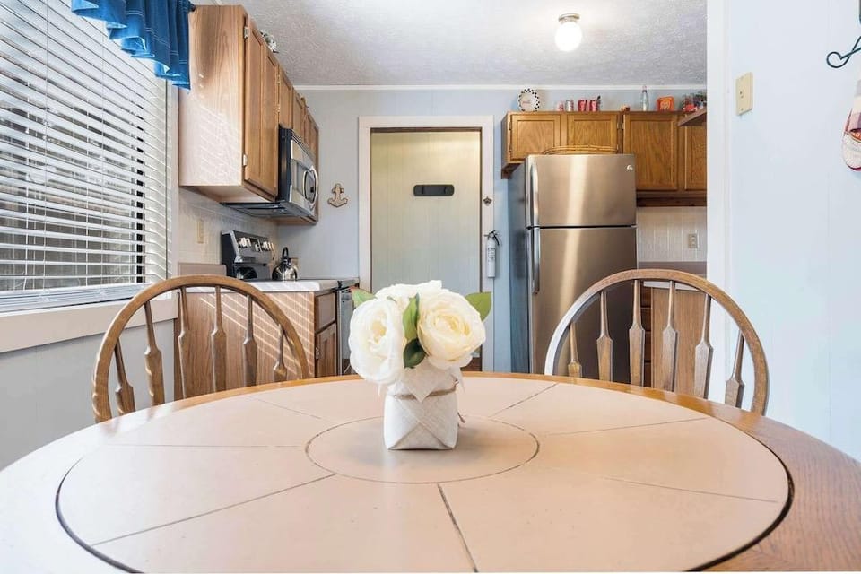 Windjammer Cottage - Branson Hotel in Table Rock Lake