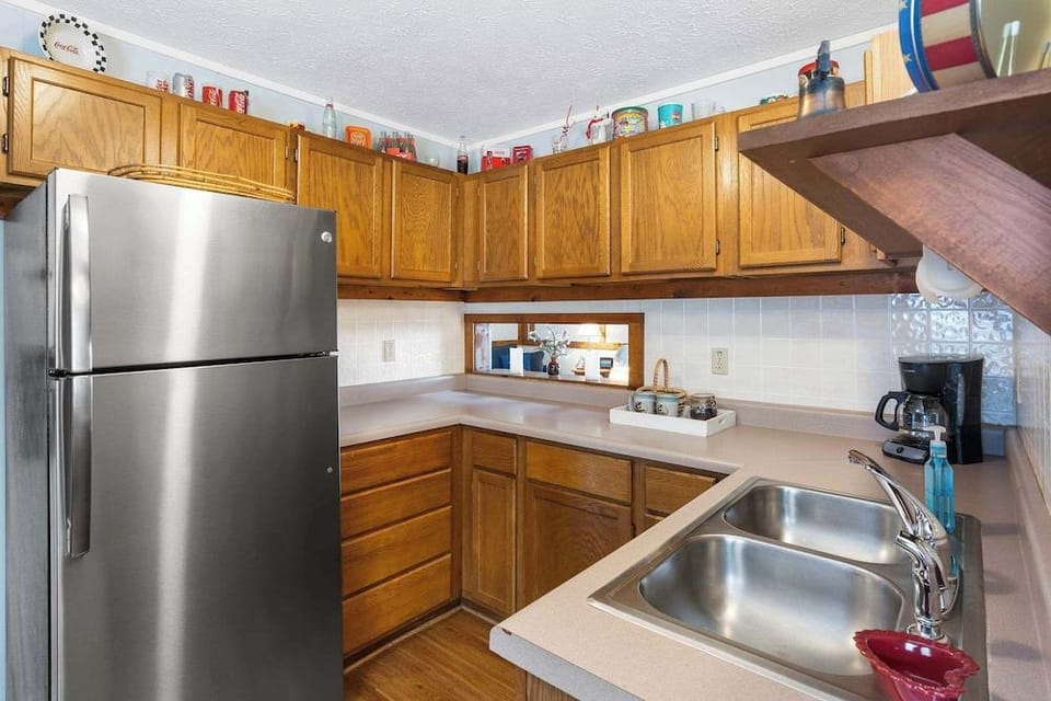 Windjammer Cottage - Branson Hotel in Table Rock Lake