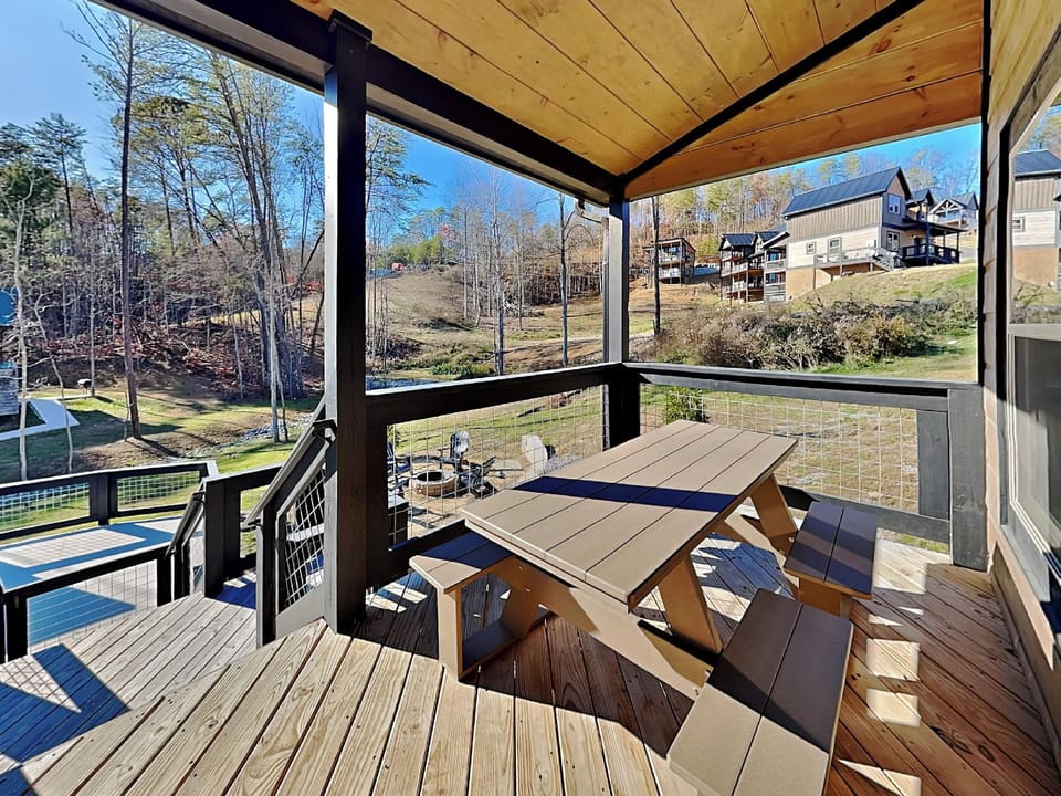 Spool Time Hotel in Sevier County