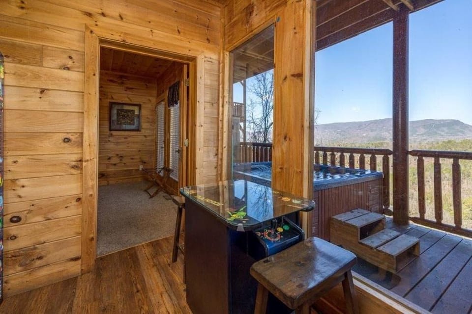 Grand Vista Lodge Hotel in Pigeon Forge