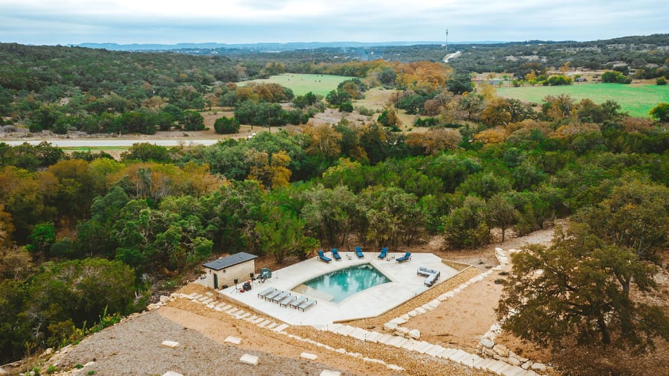 Starlight Horizon Hotel in Canyon Lake
