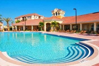Vista Cay Modern Hotel in Orlando