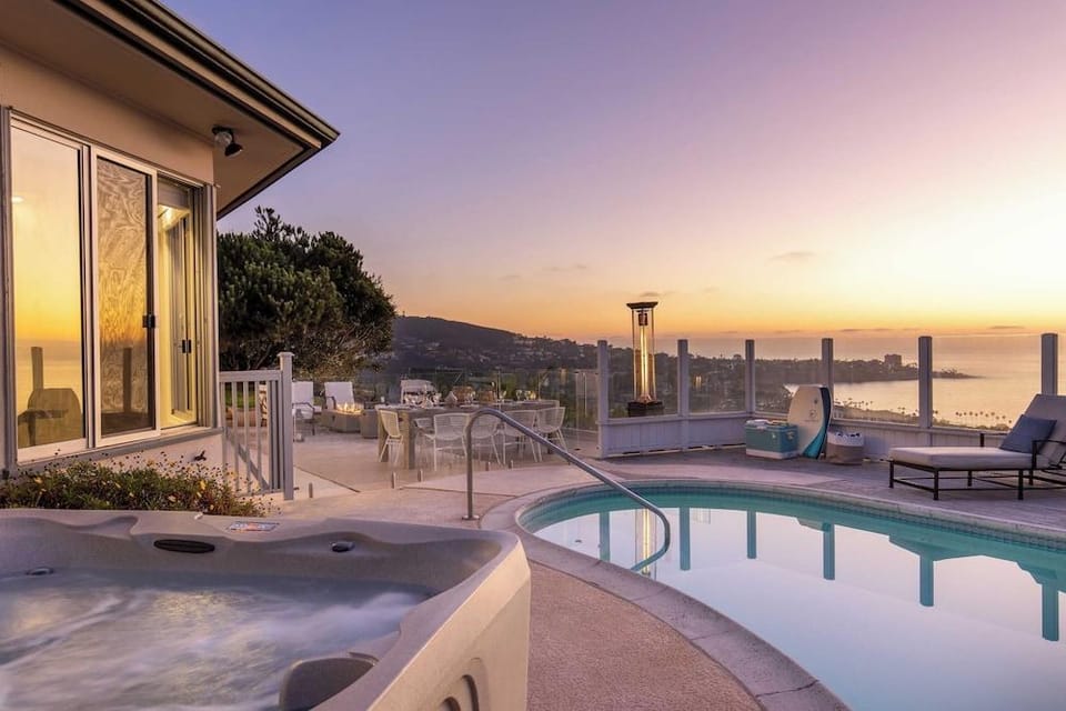 Vista by Avantstay Stunning Estate w/ Views of the Pacific Ocean Pool & Spa Hotel in La Jolla Shores