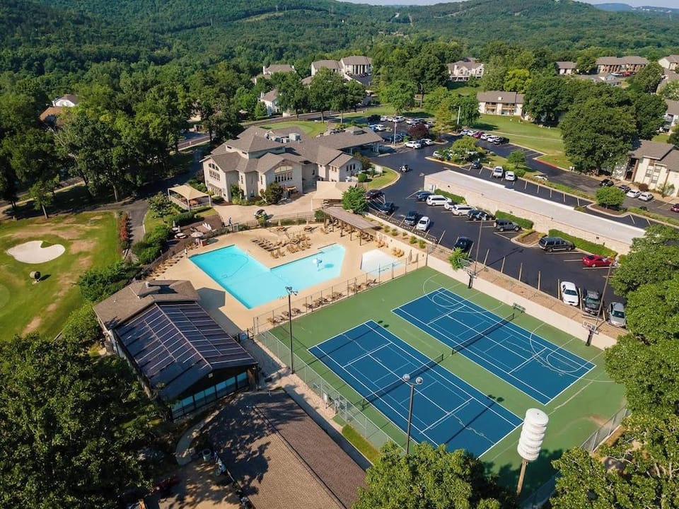 All Fore the Best - Onsite Amenities Hotel in Branson