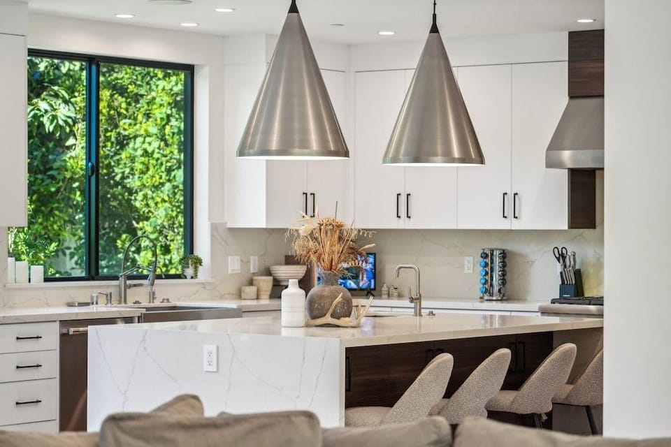Curson Modern Hotel in West Hollywood