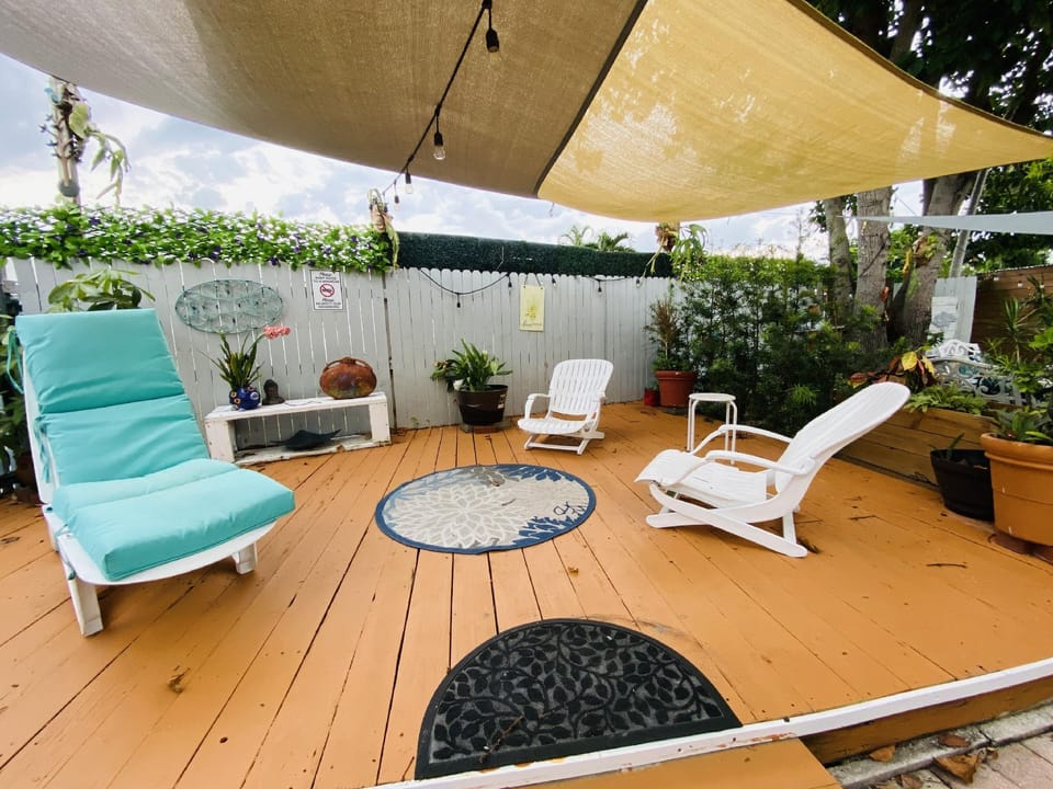 The Sun Gardens Villa Hotel in Ojus