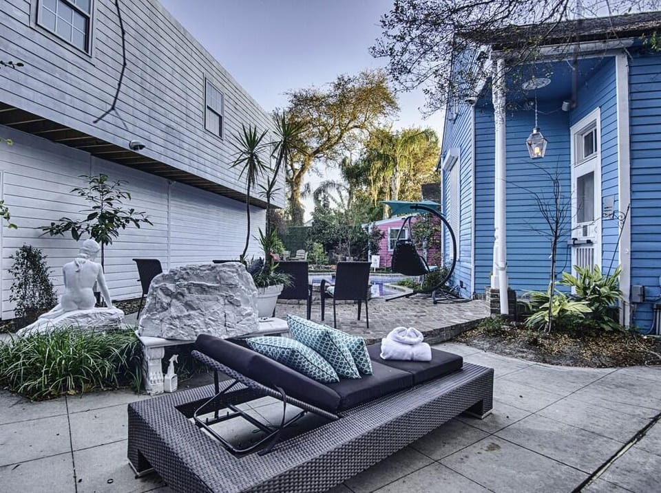 Best Location 7BR Next to FR Quarter! By YouRent Hotel in Faubourg Marigny