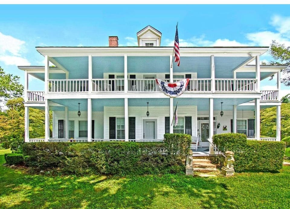 The Sautee Inn Bed & Breakfast Hotel in Sautee Nacoochee