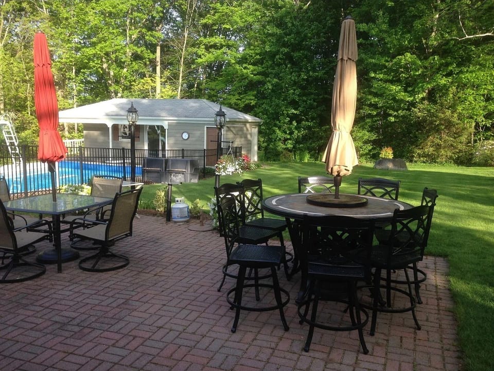 Jay's Ranch Hotel in Connecticut