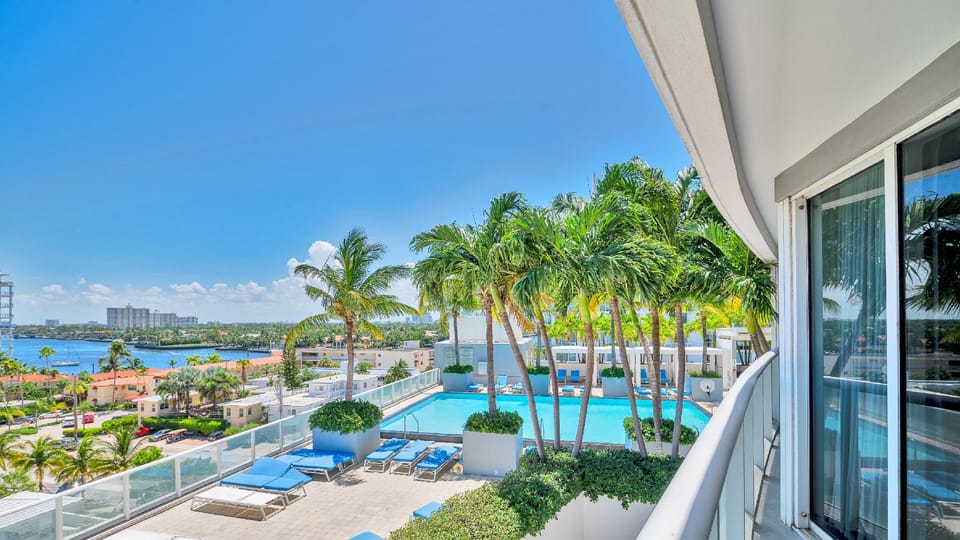 W Fort Lauderdale Residences Hotel in Fort Lauderdale