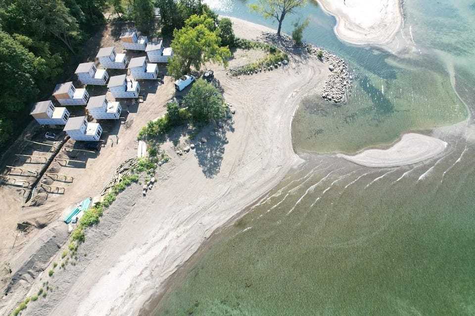 Hideaway Bay Resort Hotel in Lake Erie