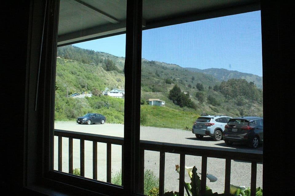 Lucia Lodge Hotel in Sierra Nevada