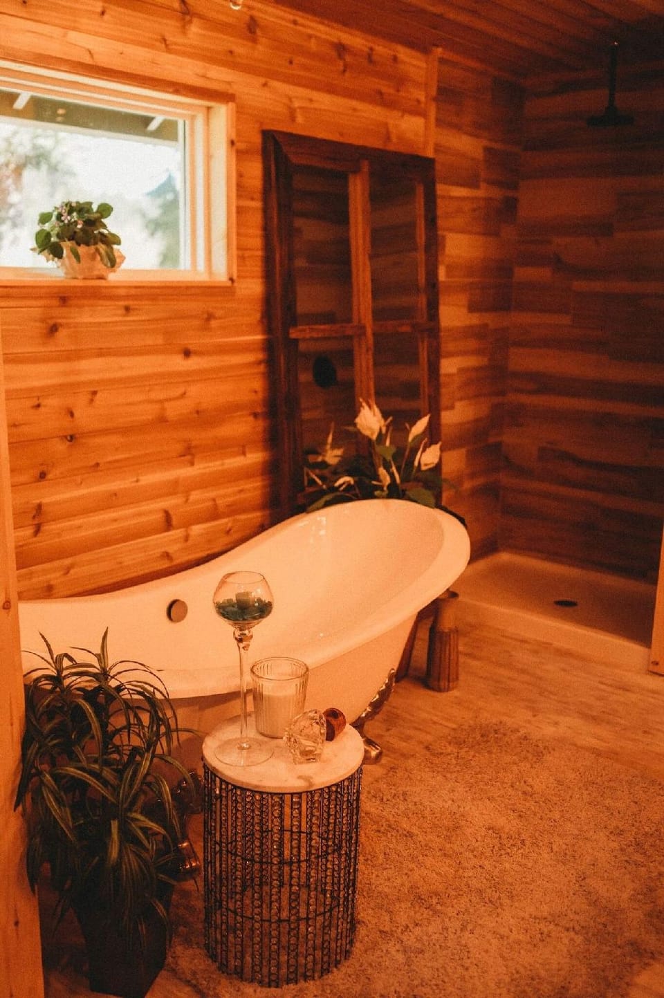Woodland Bluff Hotel in Washington