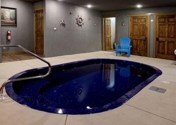 A Splash Of Blue Hotel in Gatlinburg