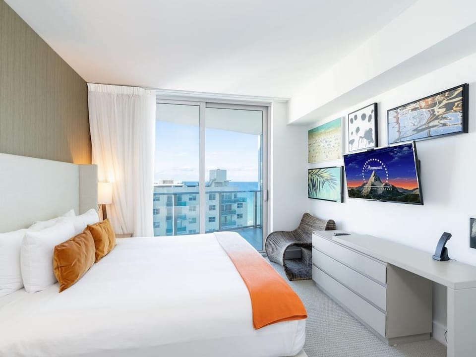 Beachfront Condos at HR by Cielo Stays Hotel in Hollywood Beach