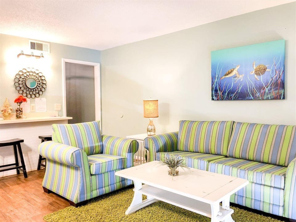 The Summit 524 Hotel in Upper Grand Lagoon