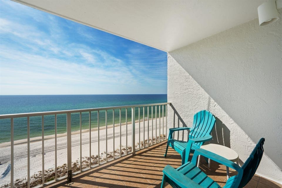 The Summit 1011 Hotel in Upper Grand Lagoon