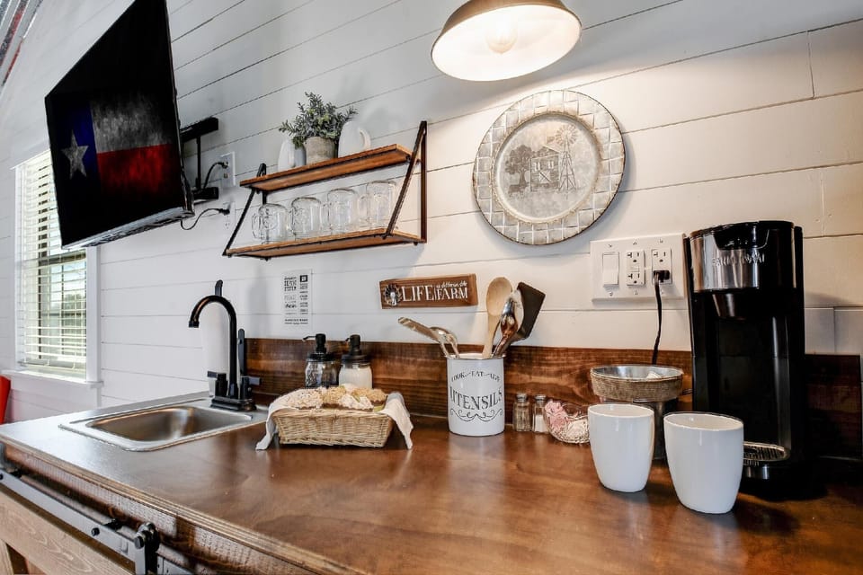 Stargazing Retreat at Lone Star Cottage Hotel in Rio Grande