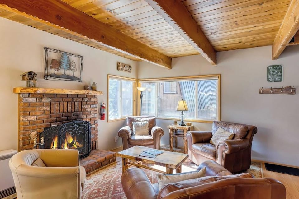 Lakeside in Bearadise by Avantstay Gorgeous Mountain Cabin in Boulder Bay! Hotel in Big Bear