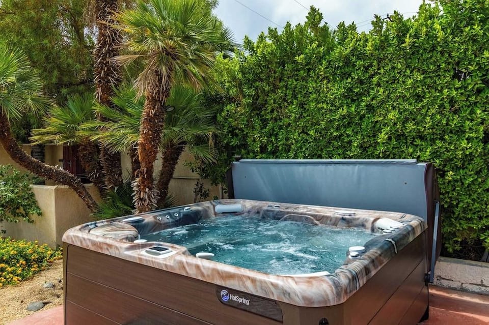 Catalina by Avantstay Fully Remodeled Palm Springs Haven! Pool ! Permit#3432 Hotel in Palm Springs