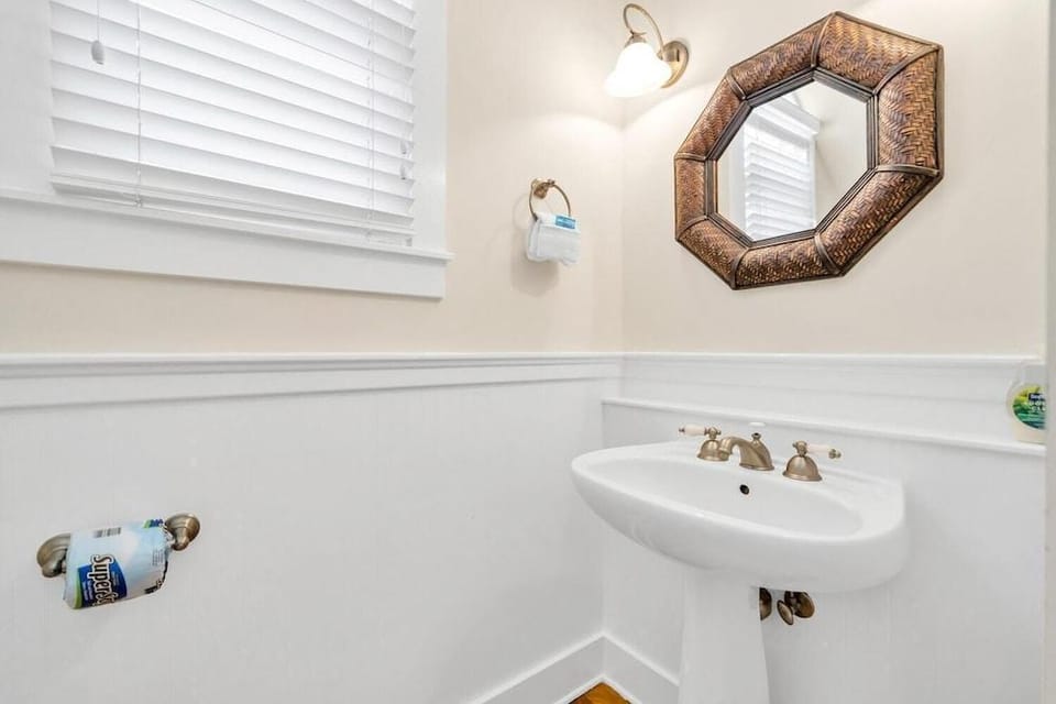 Daze Gone Bye Hotel in Rosemary Beach