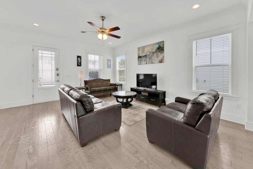 Grande Pointe Sea Shell Hotel in Inlet Beach