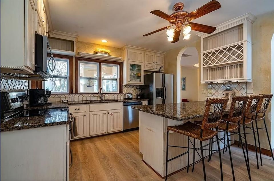 Sunny and Share Hotel in Destin